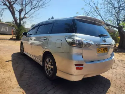 Picture of Toyota wish new shape