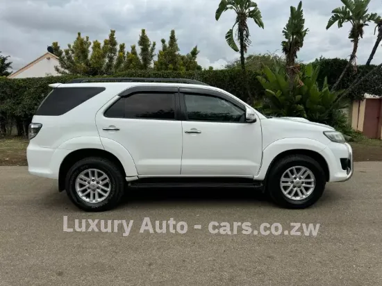 Picture of Toyota Fortuner 2014