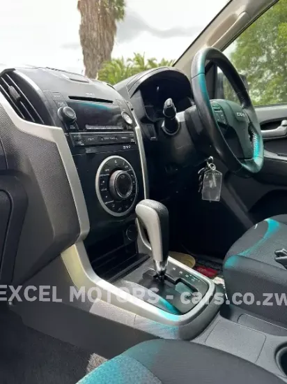 Picture of Isuzu KB300 2015
