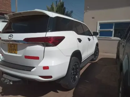 Picture of Toyota Fortuner gd6