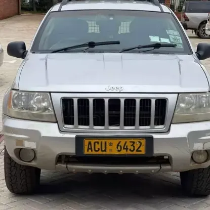 Picture of Jeep Cherokee 2004