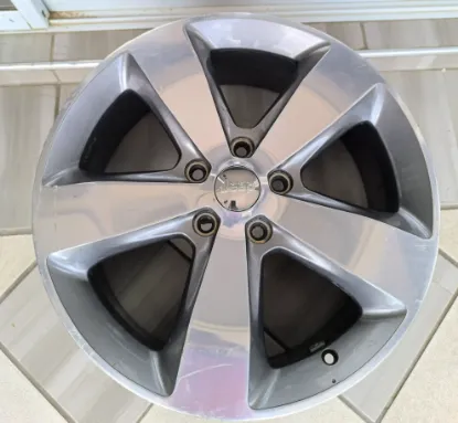 Picture of Original Jeep 20' Mag Wheels For Sale