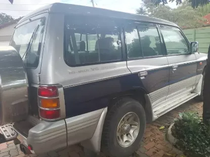 Picture of Mitsubishi Pajero 2000