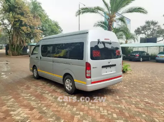 Picture of 13 seater Toyota Quantum