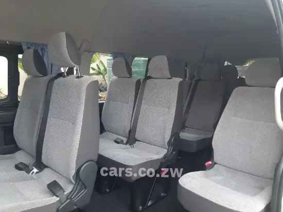 Picture of 13 seater Toyota Quantum