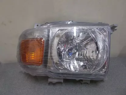 Picture of Toyota Landcruiser 100Series Headlight