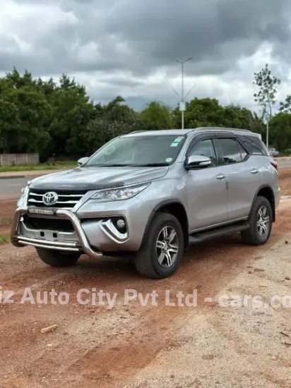 Picture of Toyota Fortuner 2017