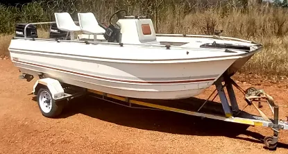 Picture of SuperCat Wit BHTS 430 Hull Mercury 25 Motors 1990