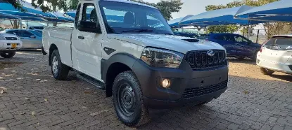 Picture of Mahindra S4 SC 2018