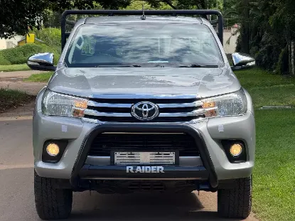 Picture of Toyota Hilux 2015