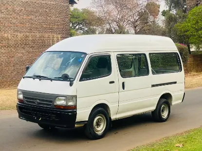 Picture of Toyota Hiace 2000