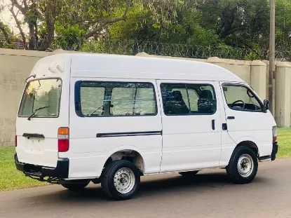 Picture of Toyota Hiace 2000