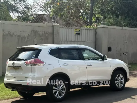 Picture of Nissan X-Trail 2015