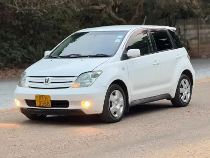 Picture of Toyota IST 2005