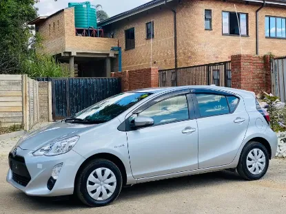 Picture of Toyota Aqua 2016
