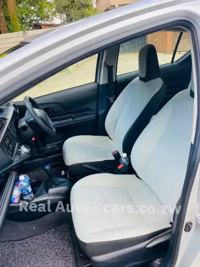 Picture of Toyota Aqua 2016