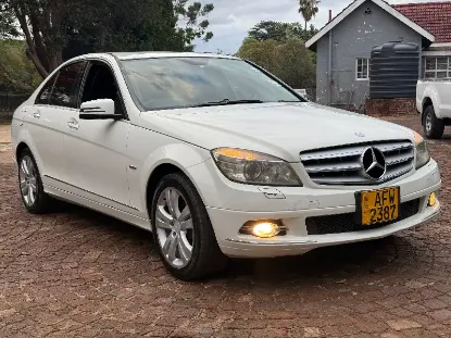 Picture of Mercedes Benz C-Class 2009