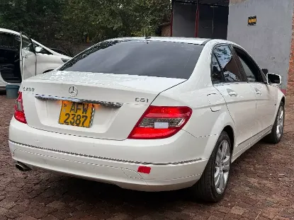 Picture of Mercedes Benz C-Class 2009