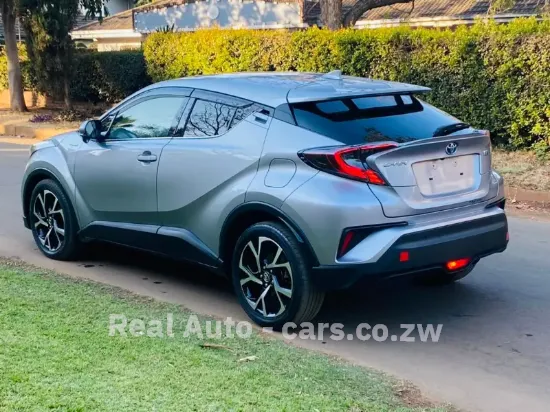 Picture of Toyota C-HR Hybrid 2017