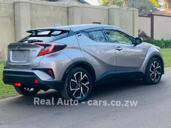 Picture of Toyota C-HR Hybrid 2017