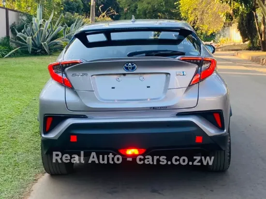 Picture of Toyota C-HR Hybrid 2017