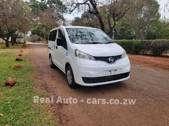 Picture of Nissan NV200 2013