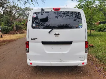 Picture of Nissan NV200 2013