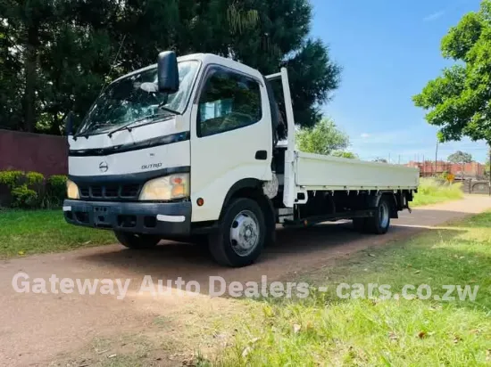 Picture of Hino Dutro 2008