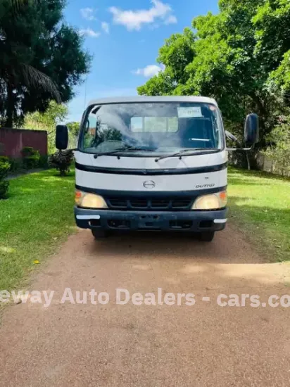 Picture of Hino Dutro 2008