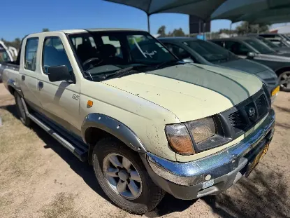 Picture of Nissan Hardbody 1999