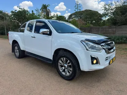Picture of Isuzu KB300 2018