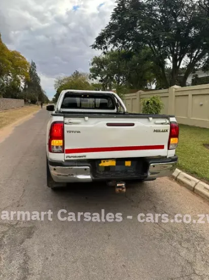 Picture of Toyota Hilux 2021