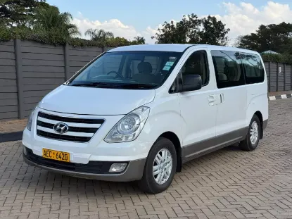 Picture of Hyundai H-1 2016
