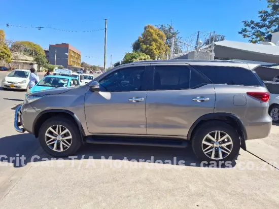 Picture of Toyota Fortuner 2016