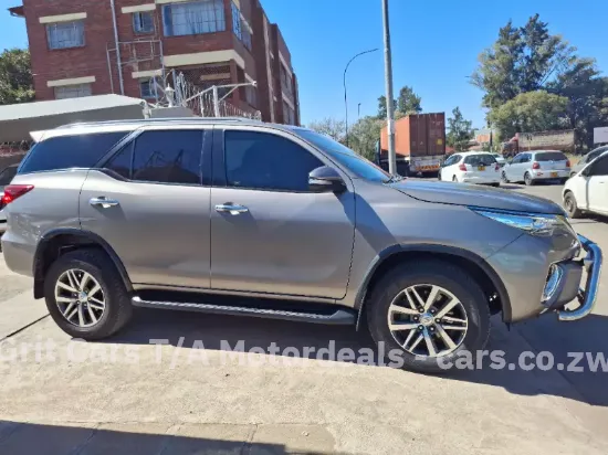 Picture of Toyota Fortuner 2016