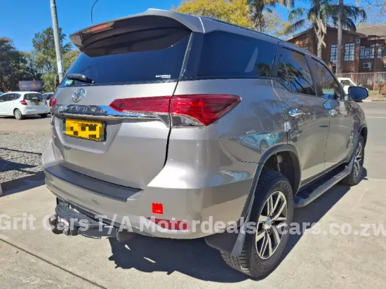 Picture of Toyota Fortuner 2016