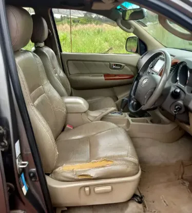 Picture of Toyota Fortuner 2009