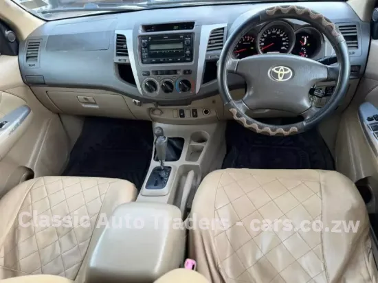Picture of Toyota Hilux 2011