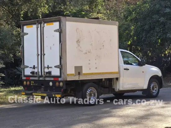 Picture of Isuzu KB250 Refridgerated Truck 2013