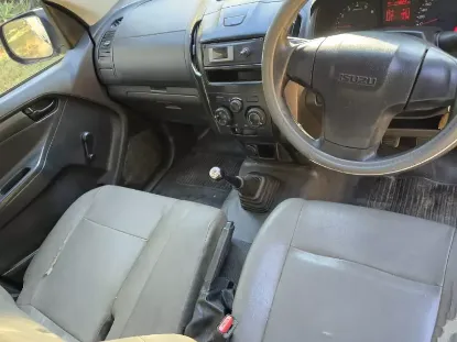 Picture of Isuzu KB250 Refridgerated Truck 2013