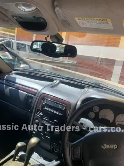 Picture of Jeep Grand Cherokee 2004