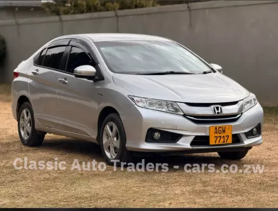 Picture of Honda Grace 2016