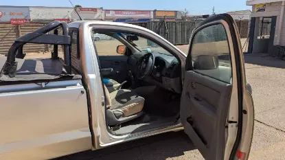 Picture of Toyota Hilux 2011