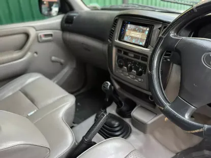 Picture of Toyota Land Cruiser 2003