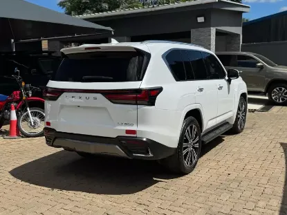 Picture of Lexus LX 2022