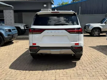Picture of Lexus LX 2022