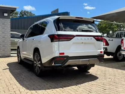 Picture of Lexus LX 2022