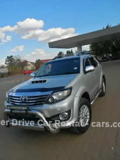 Picture of Toyota Fortuner d4d for hire