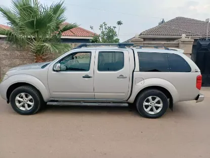 Picture of Automatic Nissan Navara D40s double cabs for hire!