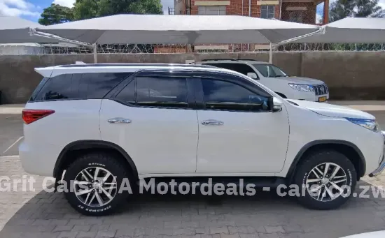 Picture of Toyota Fortuner 2017